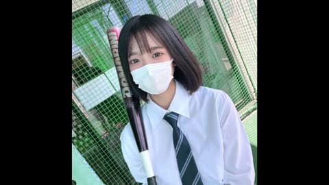 初拍・露脸！！献出对我有好感的清纯可怜女学生给噁烂中年大叔NTR连续无套体内射精！！ FC2-PPV-3665333